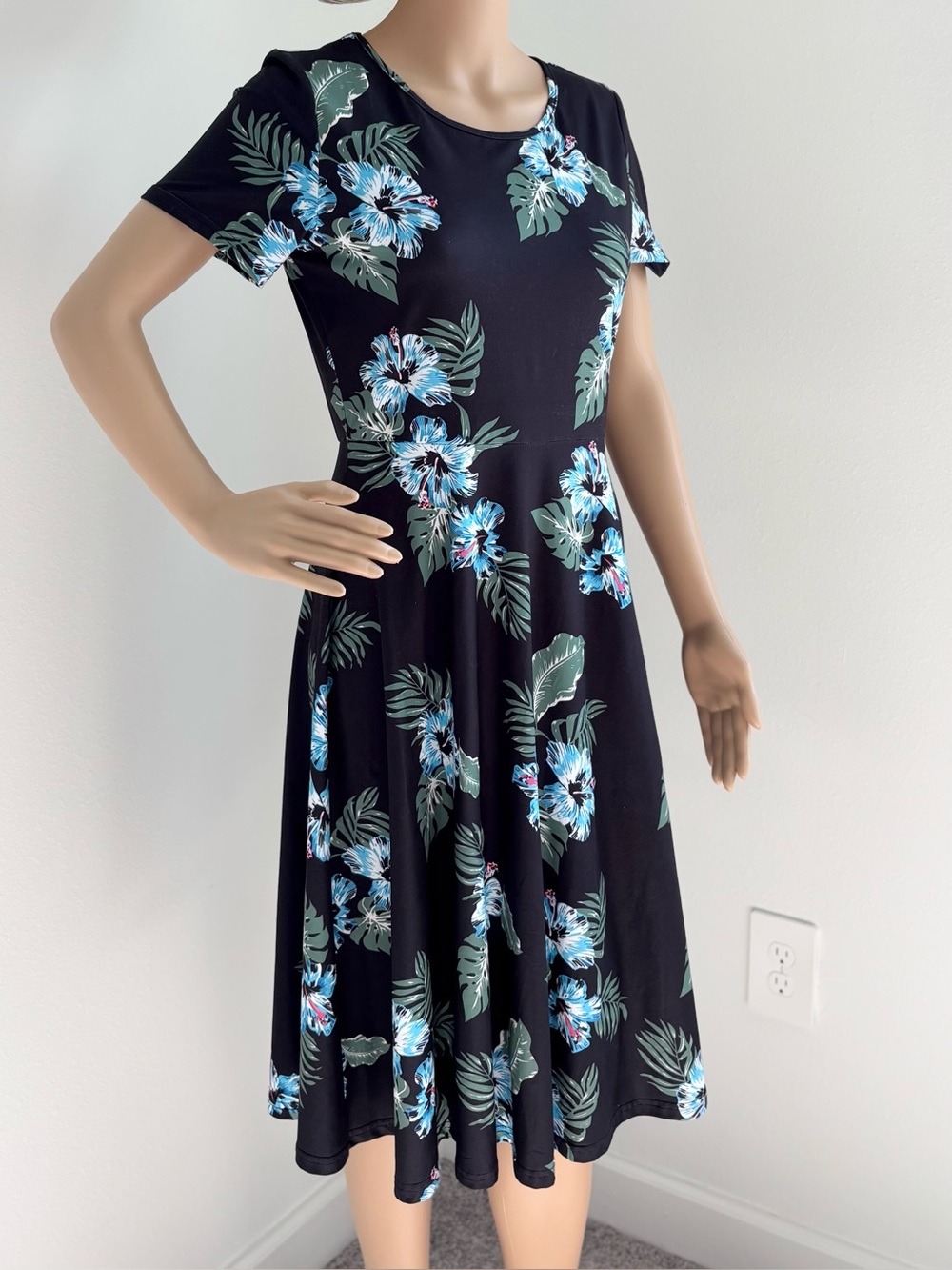 Ours Black Blue Tropical Floral Fit & Flare Dress Size M
